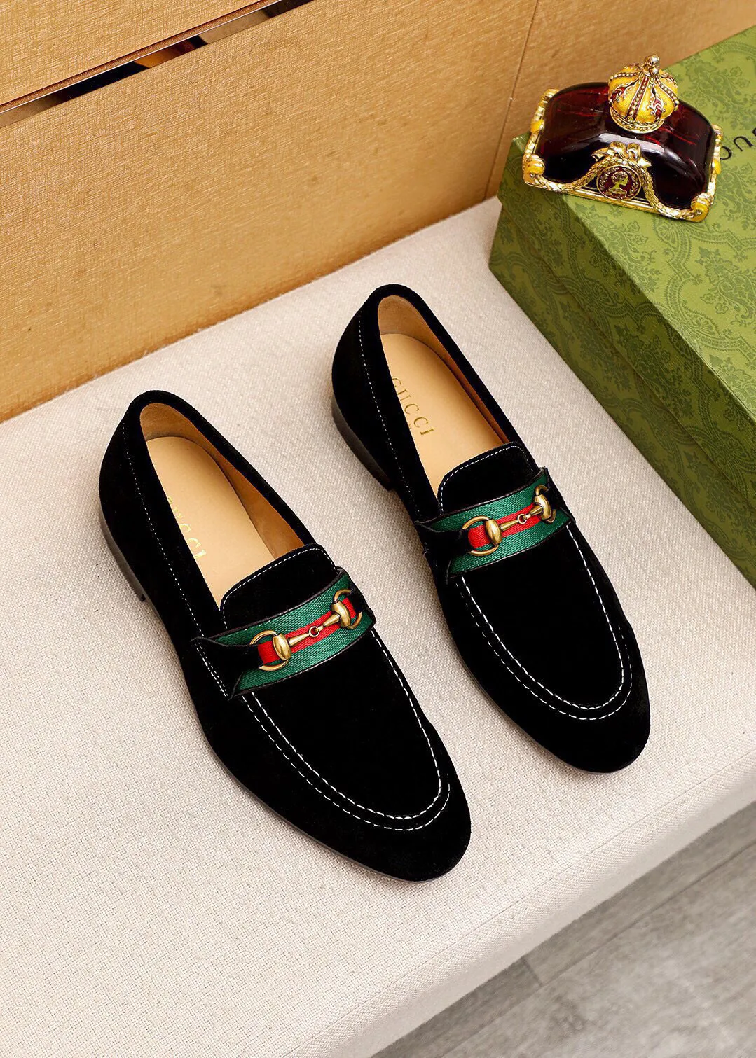Men's shoes 💰420 💐 Product trademark: GUCCI "Gucci" casual leather shoes Regular size: 38-44 (45.46.47🉑️customized) Product materials: Selected imported first-layer frosted calfskin upper + classic hardware buckle, imported cowhide leather lining. Strong three-dimensional visual effect, original combination outsole Color: 3⃣️colors available